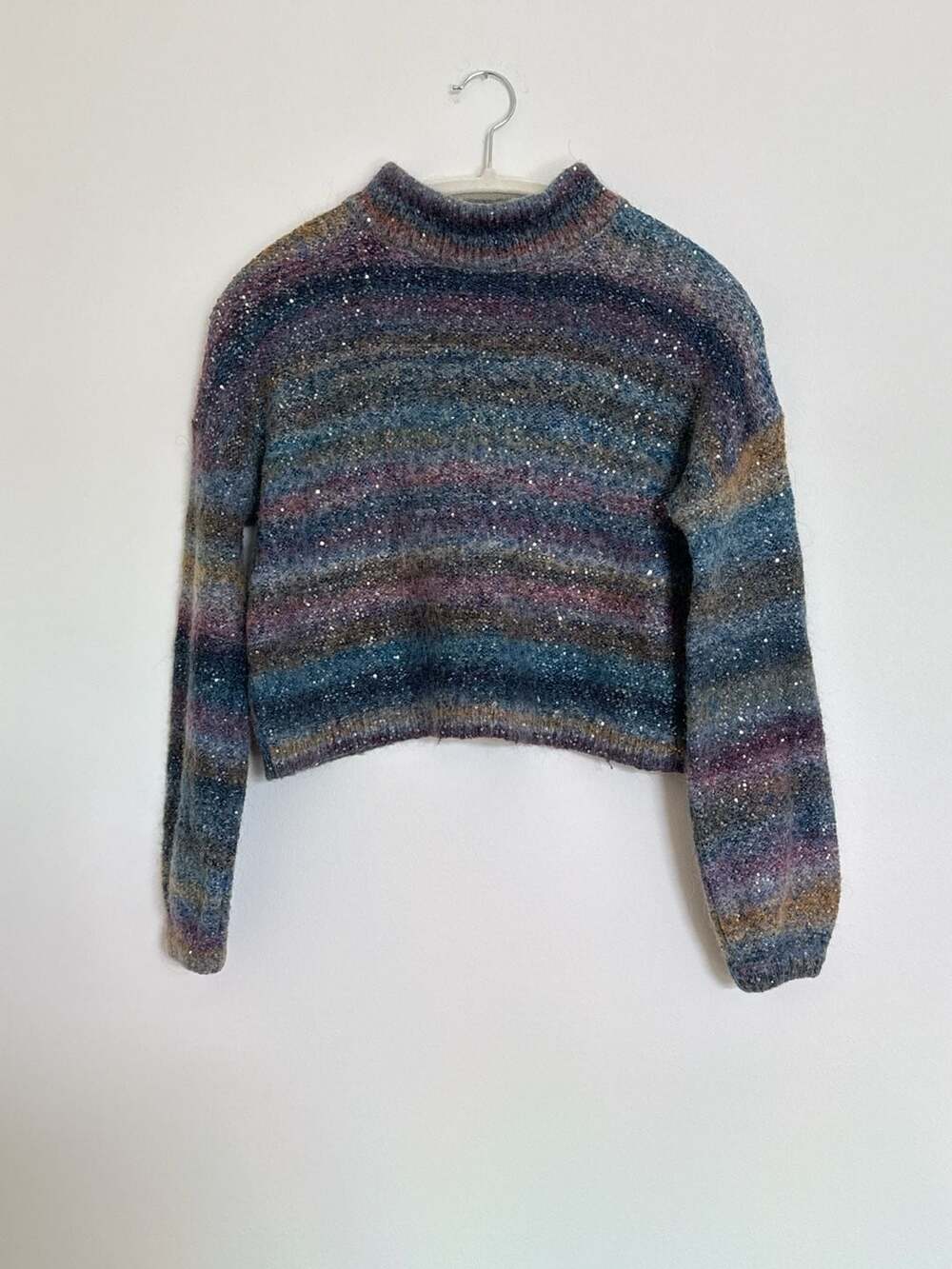 M women’s Banana Republic crop Mock Neck Pullover Sweater Sequin